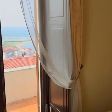 Palazzo Mascambruno Kır Evi
