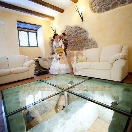 Palazzo Mascambruno 컨트리하우스 *