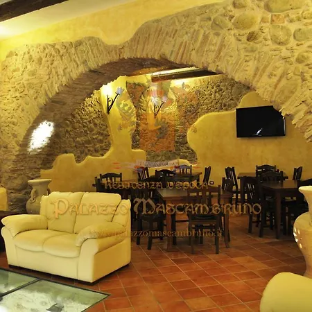 Palazzo Mascambruno *